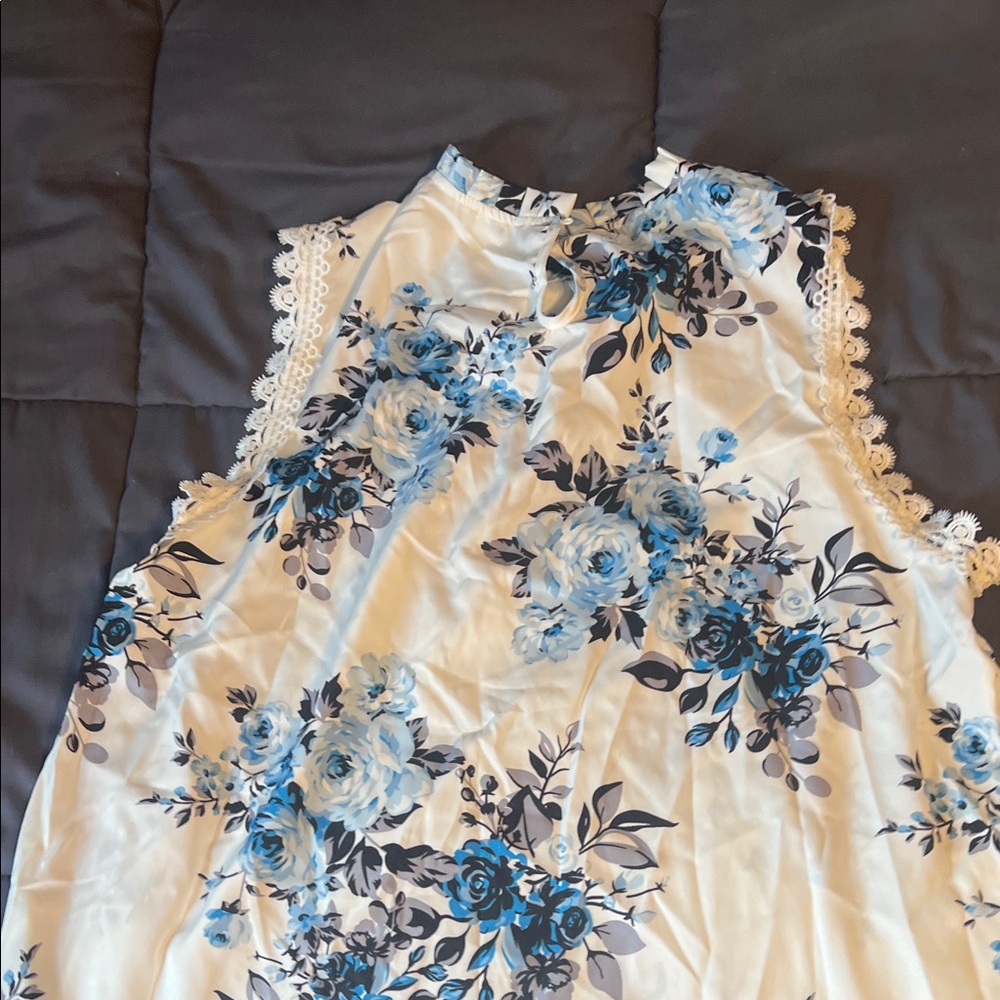 SHEIN Blue Floral Lace-Trim Blouse